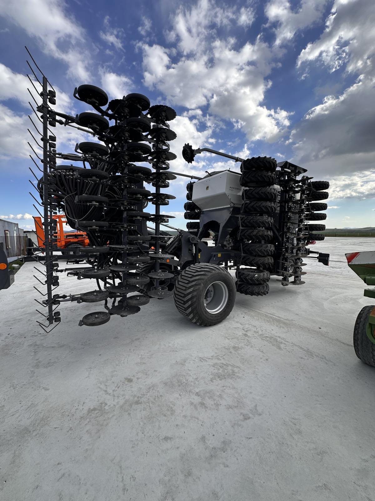 Сеялка SKY MaxiDRILL P120 6M с пневматичен транспорт (ЧИСТО НОВА) - Image 2